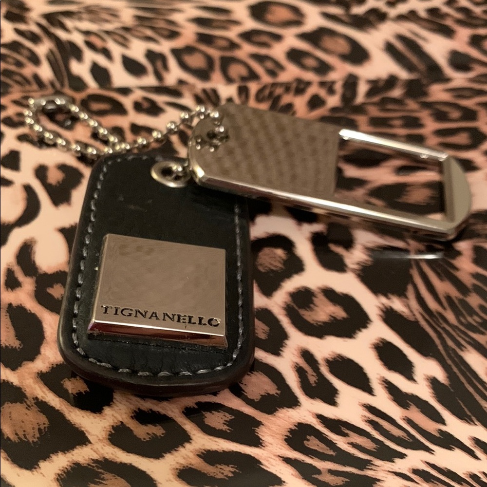 Tignanello Metallic Keychain - Picture 2 of 5